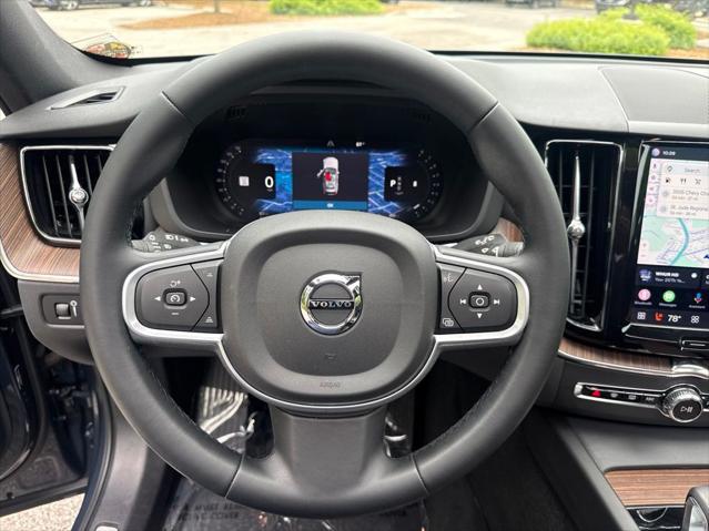 2022 Volvo XC60 B5 Momentum