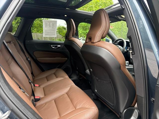 2022 Volvo XC60 B5 Momentum