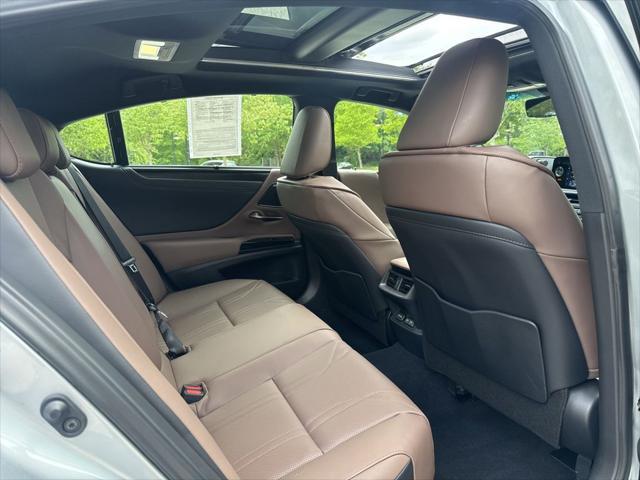 2025 Lexus ES 350 Ultra Luxury