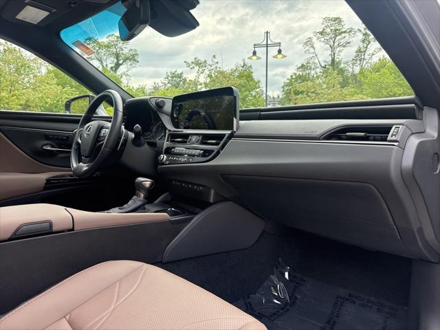 2025 Lexus ES 350 Ultra Luxury