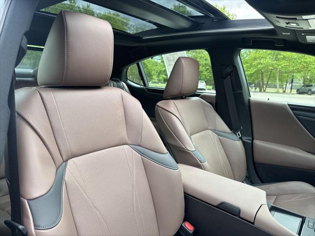 2025 Lexus ES 350 Ultra Luxury