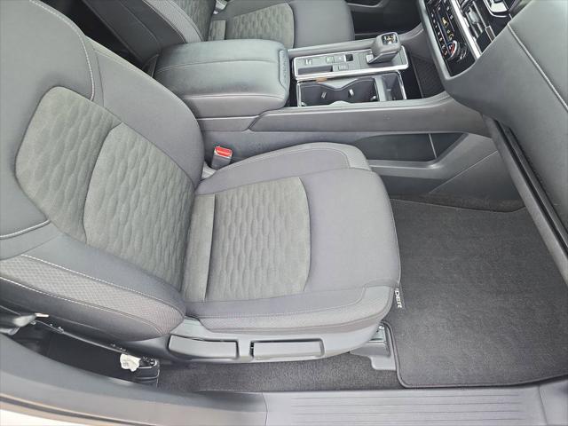 2025 Nissan Pathfinder SV FWD