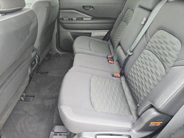 2025 Nissan Pathfinder SV FWD