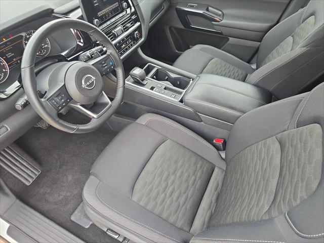 2025 Nissan Pathfinder SV FWD