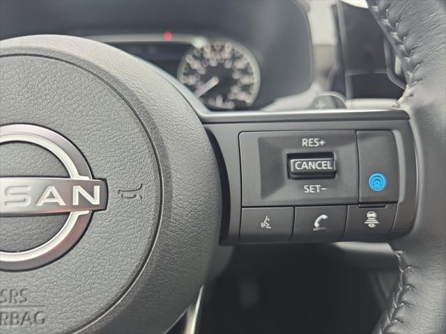 2025 Nissan Pathfinder SV FWD