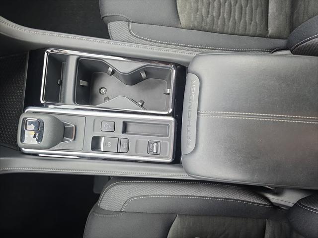 2025 Nissan Pathfinder SV FWD