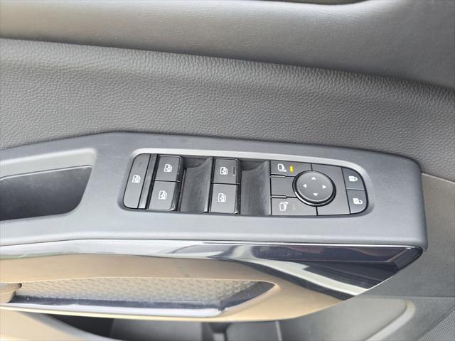 2025 Nissan Pathfinder SV FWD