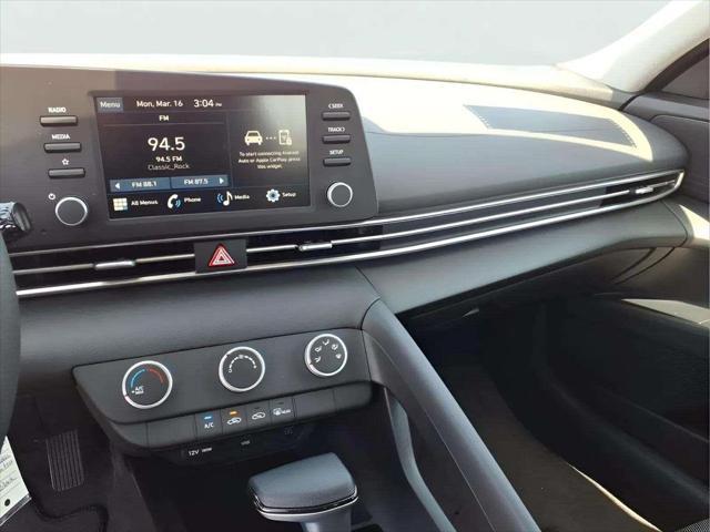 2026 Hyundai Elantra SE