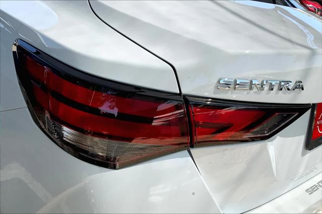 2021 Nissan Sentra SV Xtronic CVT