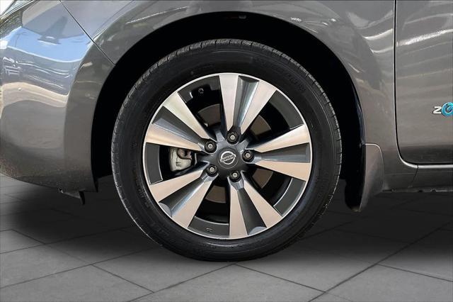 2016 Nissan LEAF SV