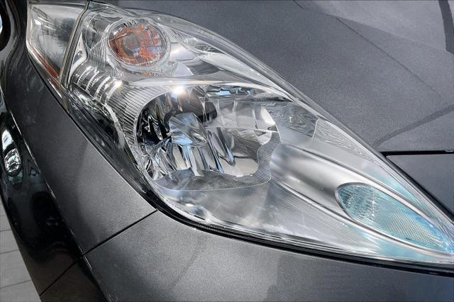 2016 Nissan LEAF SV