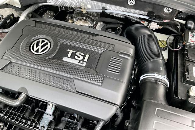 2018 Volkswagen Golf R 2.0T w/DCC & Navigation