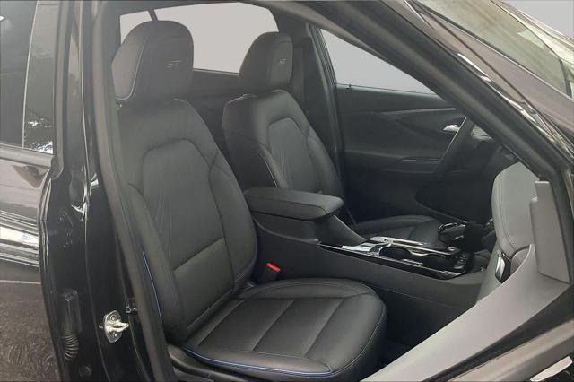 2024 Buick NV Sport Touring FWD