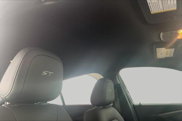 2024 Buick NV Sport Touring FWD