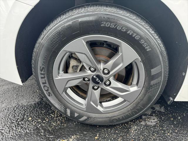 2022 Kia K5 LXS