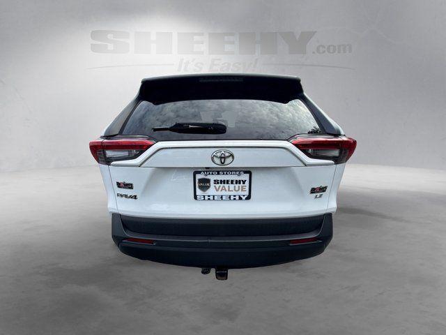 2020 Toyota RAV4 LE