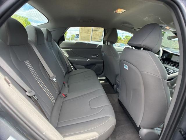 2025 Hyundai Elantra Hybrid SEL Sport