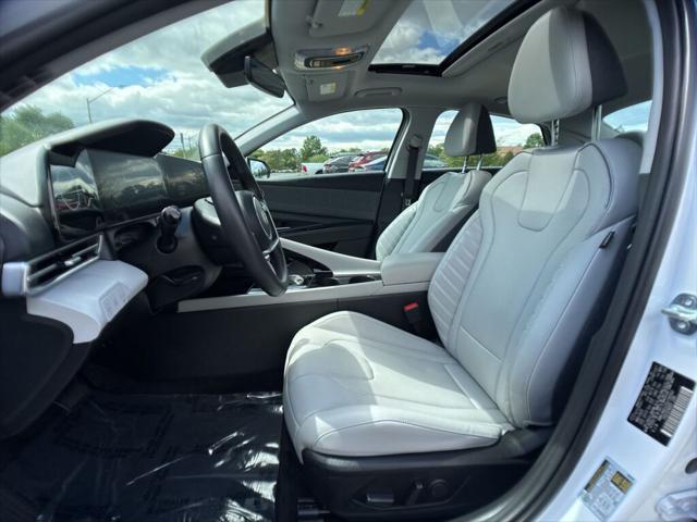 2025 Hyundai Elantra Hybrid Limited
