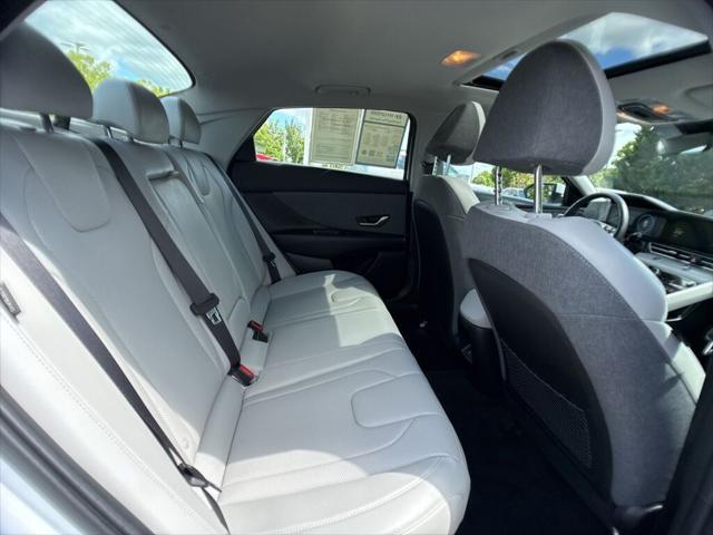 2025 Hyundai Elantra Hybrid Limited