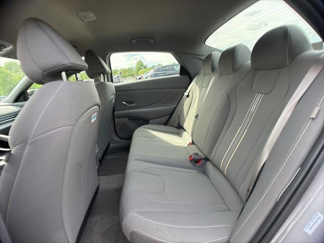 2025 Hyundai Elantra Hybrid SEL Sport