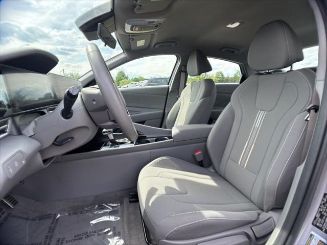 2025 Hyundai Elantra Hybrid SEL Sport