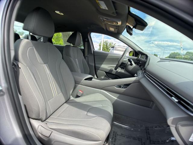 2025 Hyundai Elantra Hybrid SEL Sport