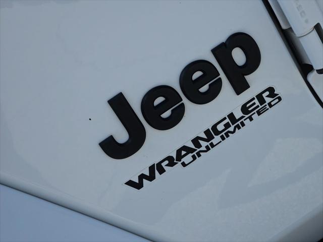 2022 Jeep Wrangler Unlimited Sahara Altitude 4x4