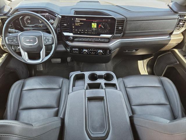 2025 GMC Sierra 1500 4WD Crew Cab Short Box SLT