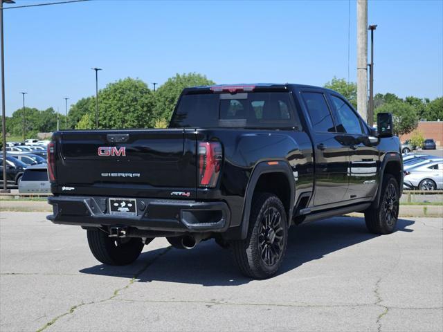 2024 GMC Sierra 2500HD 4WD Crew Cab Standard Bed AT4