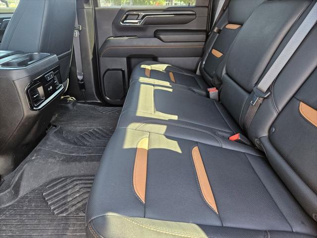 2024 GMC Sierra 2500HD 4WD Crew Cab Standard Bed AT4