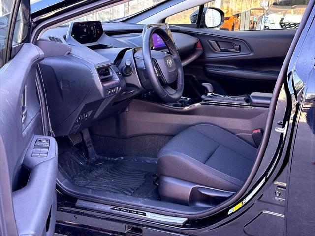 2025 Toyota Prius Plug-In SE