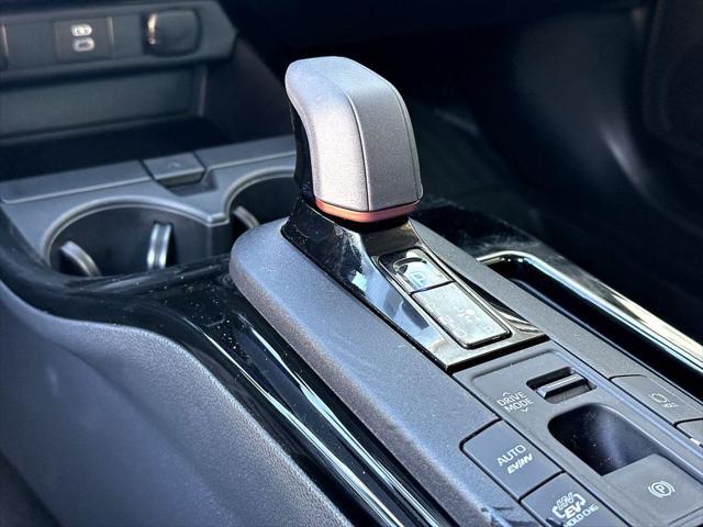2025 Toyota Prius Plug-In SE