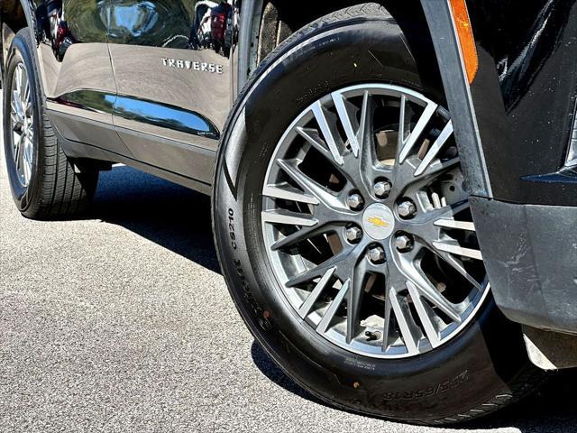 2024 Chevrolet Traverse FWD LT