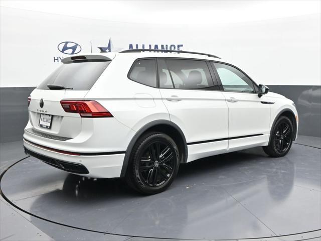 2022 Volkswagen Tiguan 2.0T SE R-Line Black