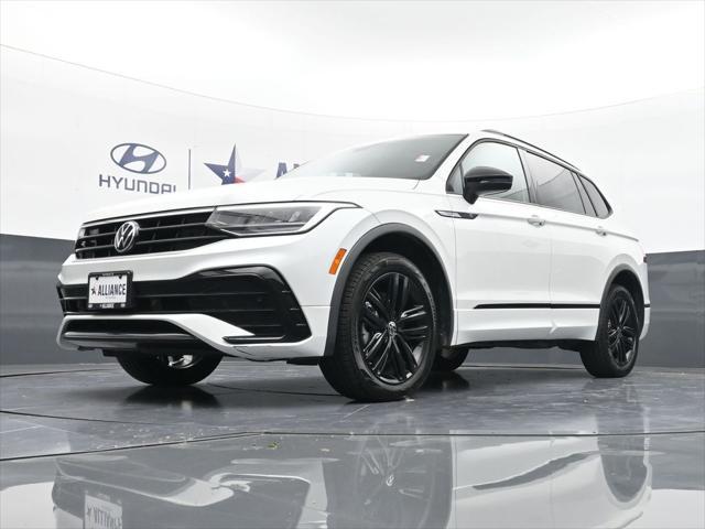 2022 Volkswagen Tiguan 2.0T SE R-Line Black