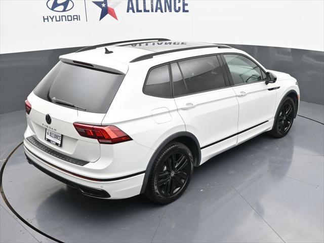 2022 Volkswagen Tiguan 2.0T SE R-Line Black