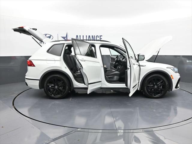 2022 Volkswagen Tiguan 2.0T SE R-Line Black