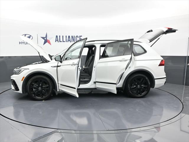 2022 Volkswagen Tiguan 2.0T SE R-Line Black