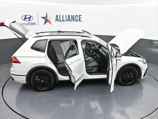 2022 Volkswagen Tiguan 2.0T SE R-Line Black