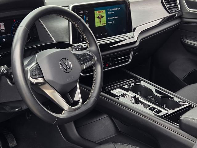 2024 Volkswagen Atlas Cross Sport 2.0T SE w/Technology
