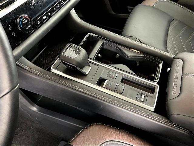 2025 Nissan Pathfinder Platinum FWD