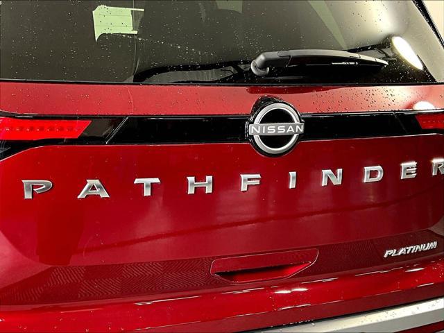 2025 Nissan Pathfinder Platinum FWD