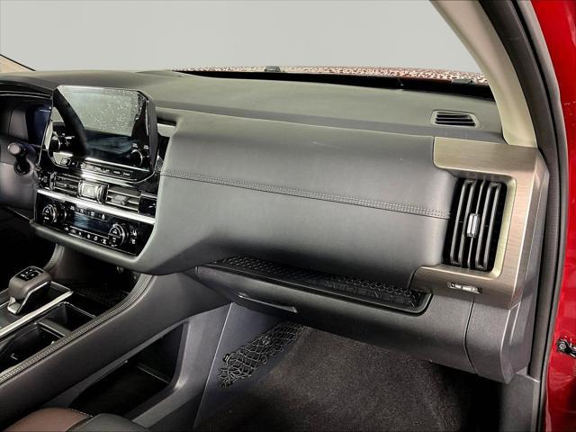 2025 Nissan Pathfinder Platinum FWD