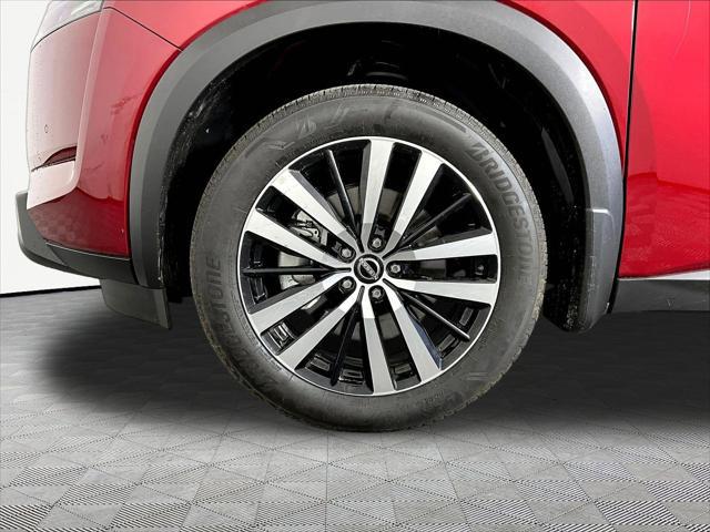 2025 Nissan Pathfinder Platinum FWD