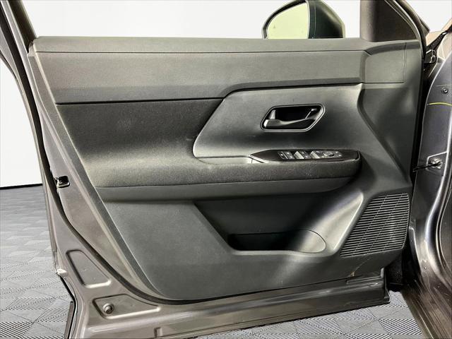 2025 Nissan Kicks S FWD