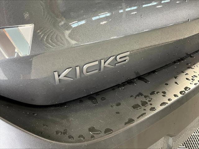 2025 Nissan Kicks S FWD