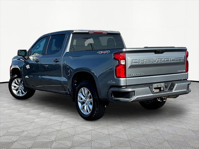 2022 Chevrolet Silverado 1500 4WD Crew Cab Short Bed Custom