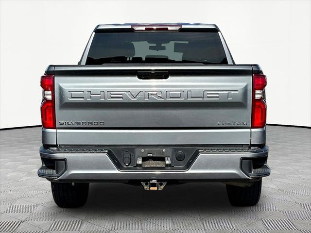 2022 Chevrolet Silverado 1500 4WD Crew Cab Short Bed Custom