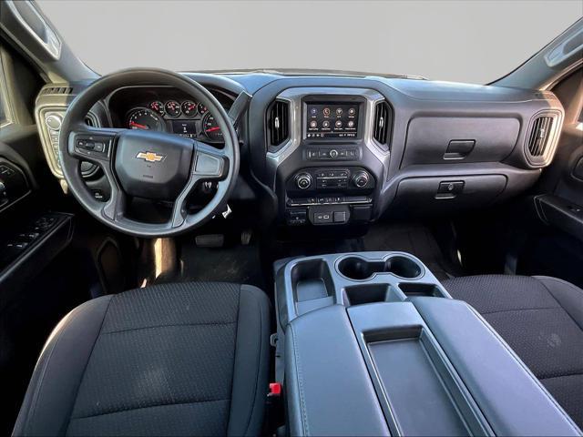 2022 Chevrolet Silverado 1500 4WD Crew Cab Short Bed Custom
