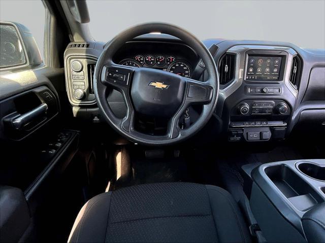 2022 Chevrolet Silverado 1500 4WD Crew Cab Short Bed Custom